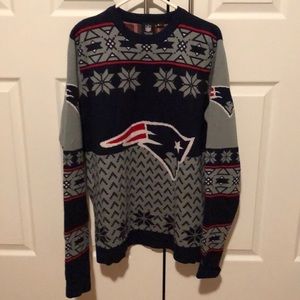 Patriots holiday sweater L
